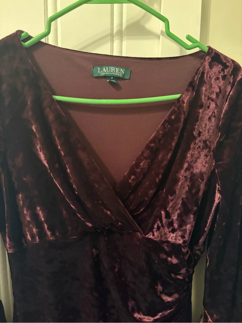 Lauren Ralph Lauren Plum Crushed Velvet Ruched Bell Sleeve Dress 8 - Picture 5 of 11
